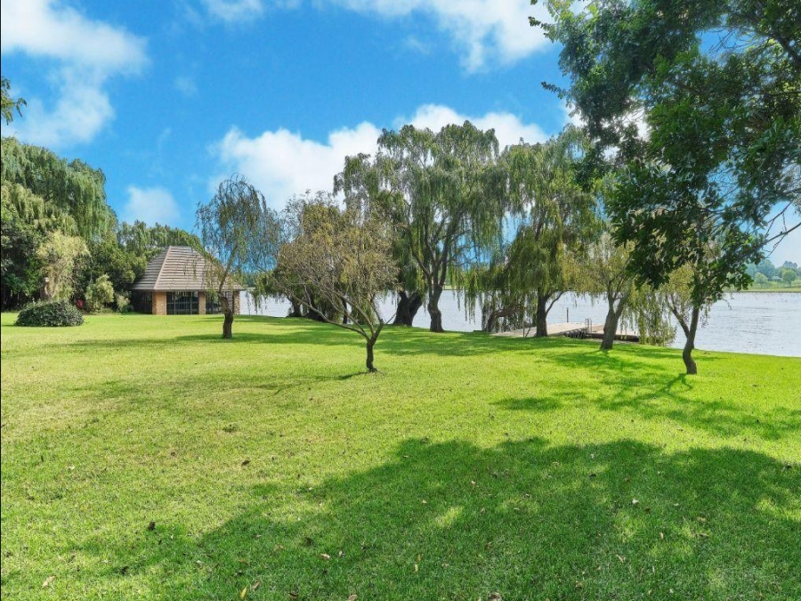 7 Bedroom Property for Sale in Mullersrust Free State